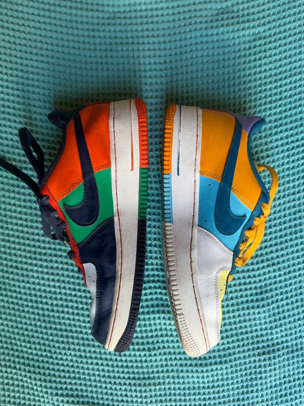 Nike women’s Multicolor Low-Top Sneakers